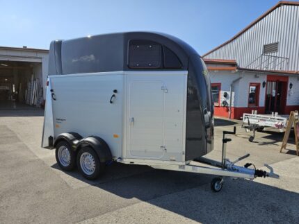 Humbaur Xanthos Aero 2400 in Anthrazit