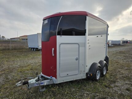 Sonderangebot Ifor Williams HBX 506 Rot mit Sattelkammer