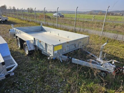 Sonderangebot Variant 3517 MT mit Stahlboden, Auffahrschienen und weiteren Extras